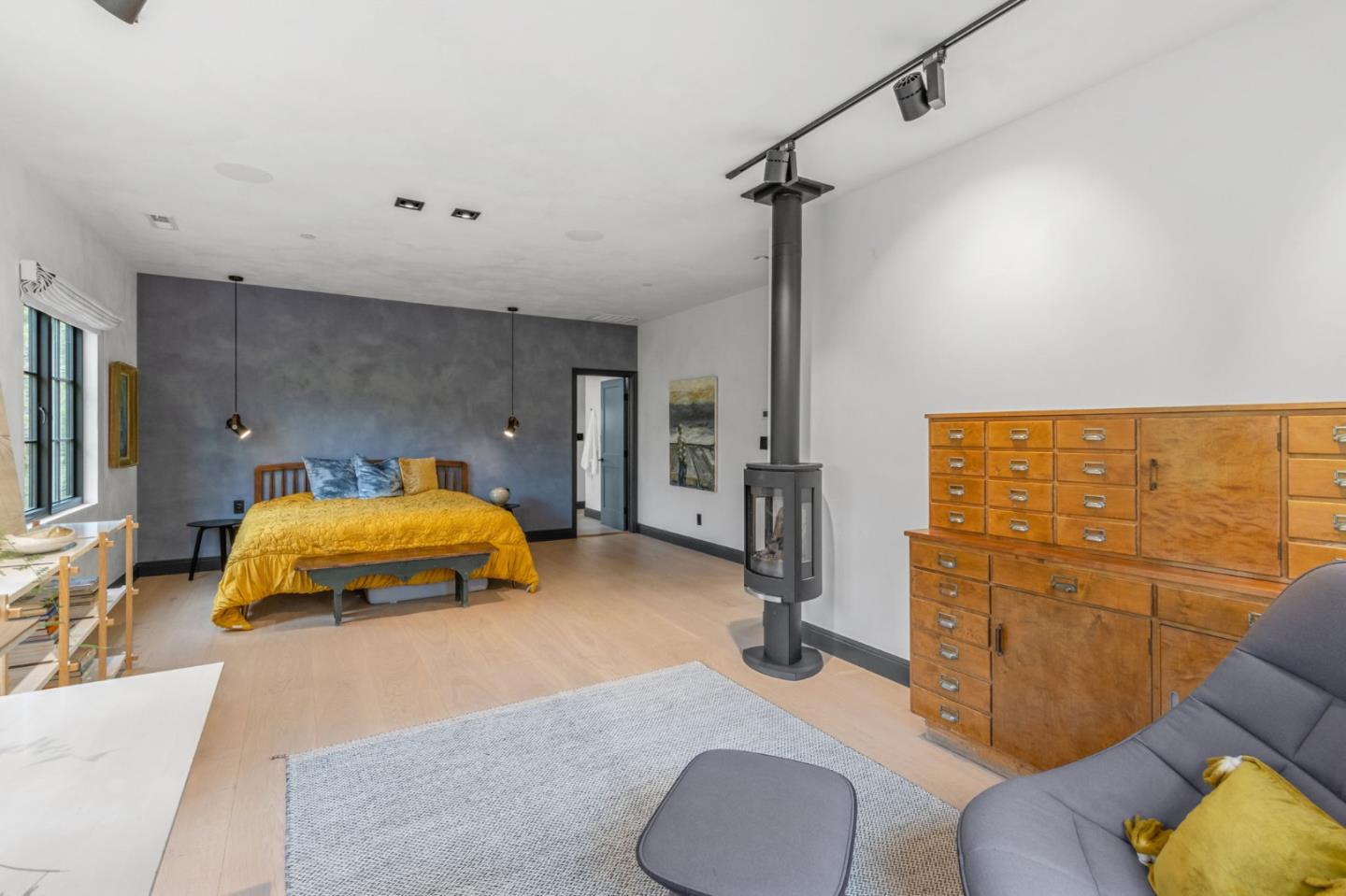 Detail Gallery Image 19 of 36 For 13321 La Paloma Rd, Los Altos Hills,  CA 94022 - 6 Beds | 3/1 Baths