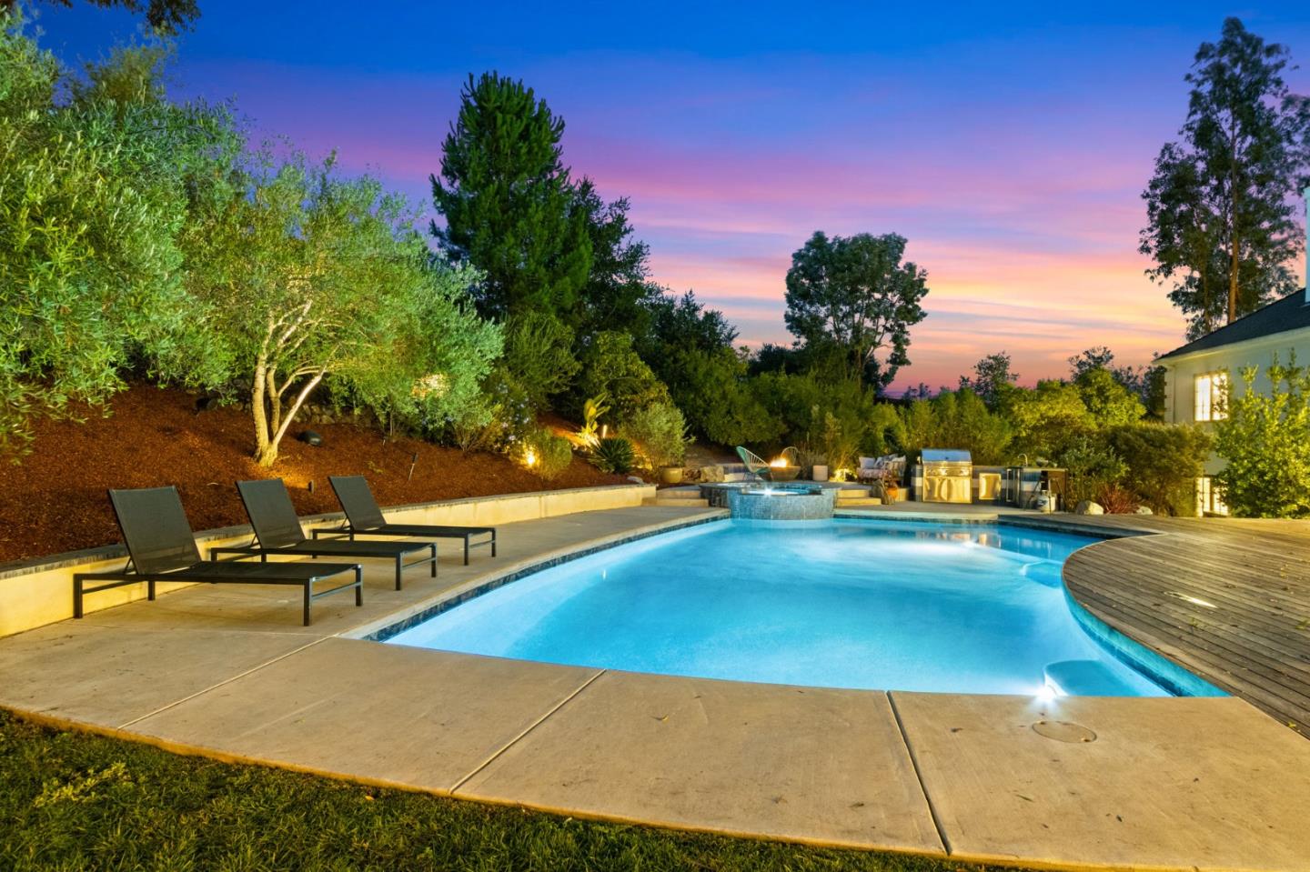 Detail Gallery Image 35 of 36 For 13321 La Paloma Rd, Los Altos Hills,  CA 94022 - 6 Beds | 3/1 Baths