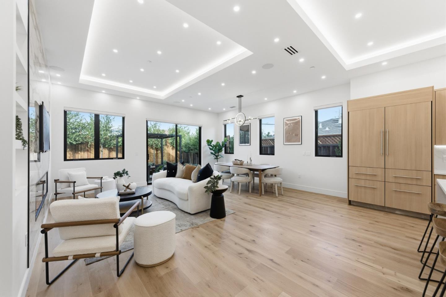 Detail Gallery Image 10 of 62 For 1007 Blair Ave, Sunnyvale,  CA 94087 - 4 Beds | 3 Baths