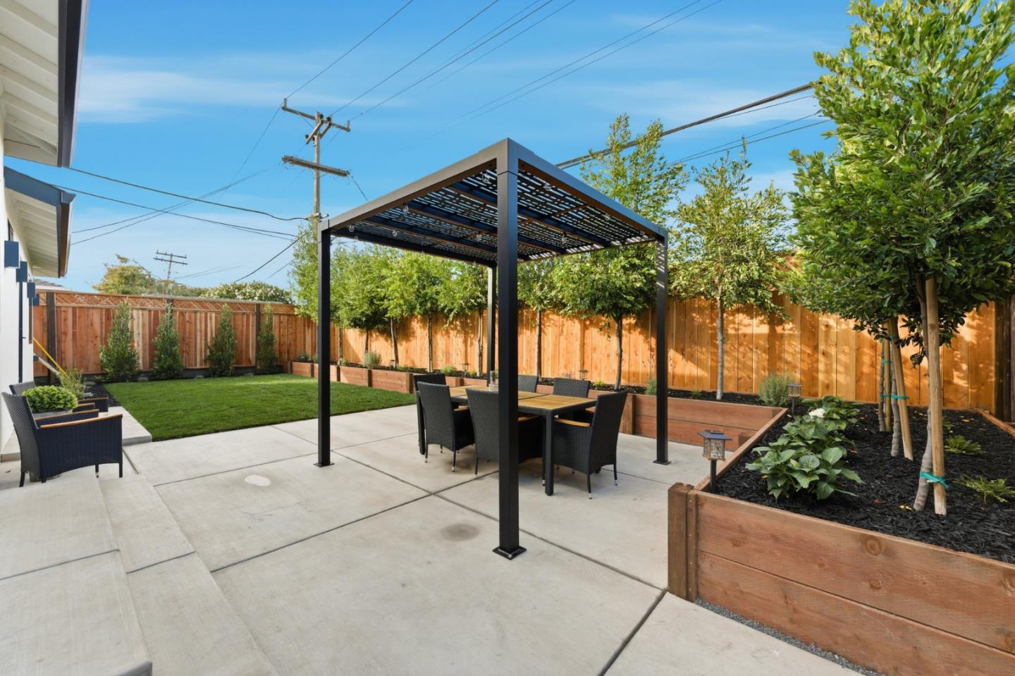 Detail Gallery Image 16 of 62 For 1007 Blair Ave, Sunnyvale,  CA 94087 - 4 Beds | 3 Baths