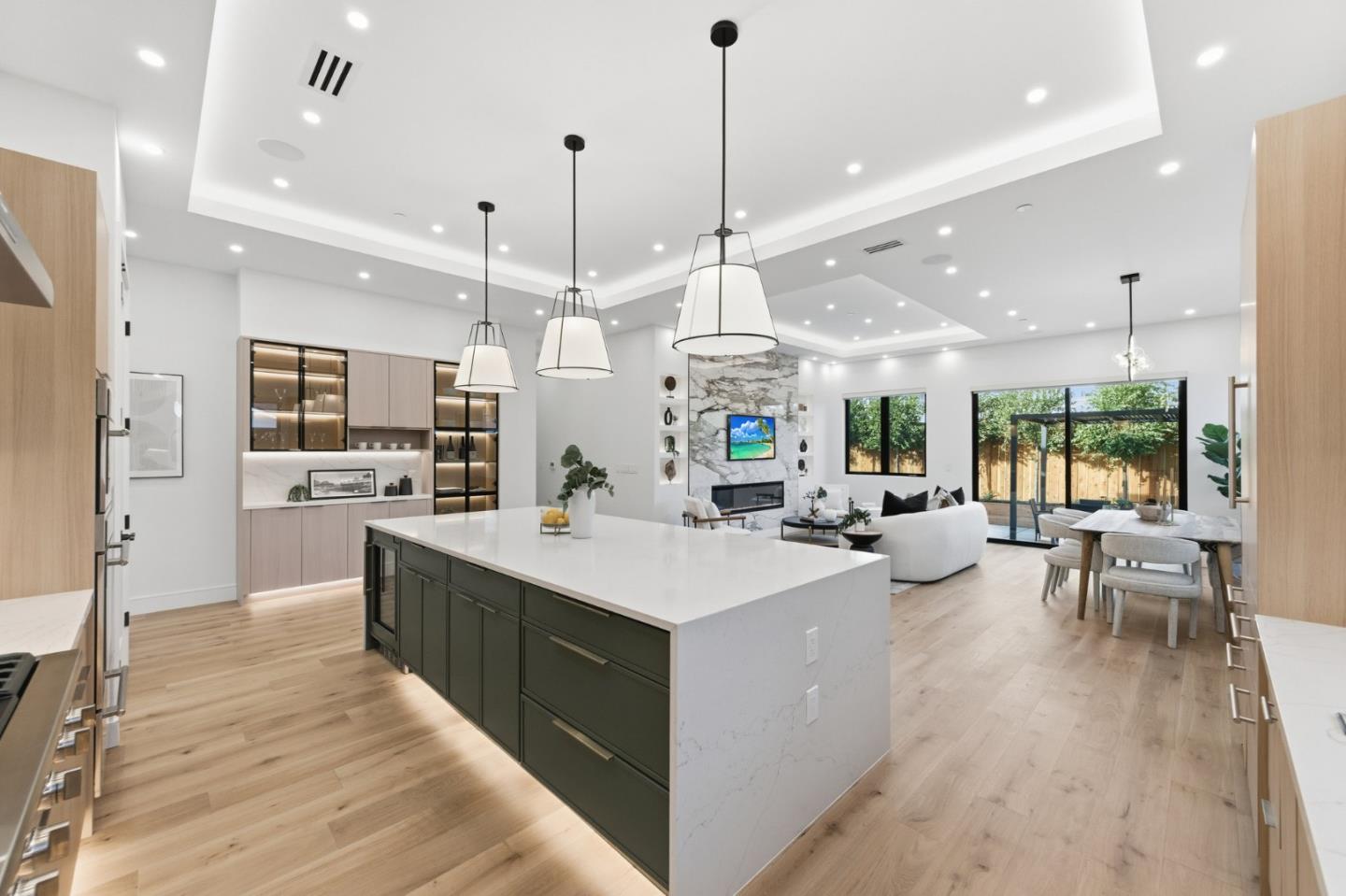 Detail Gallery Image 21 of 62 For 1007 Blair Ave, Sunnyvale,  CA 94087 - 4 Beds | 3 Baths