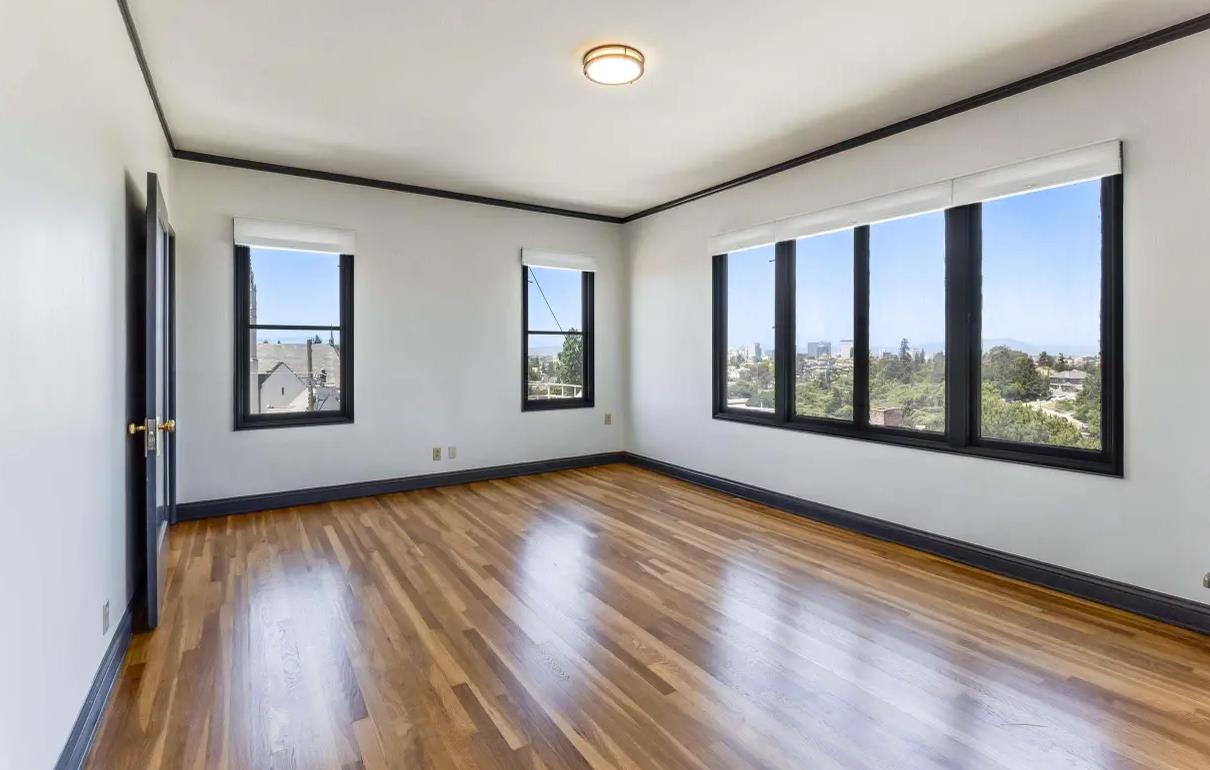 Detail Gallery Image 16 of 34 For 3719 Emerson St, Oakland,  CA 94610 - – Beds | – Baths