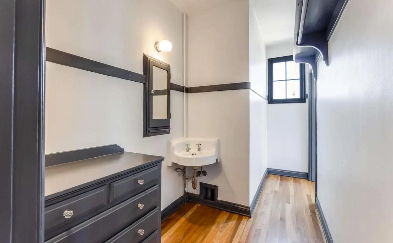 Detail Gallery Image 17 of 34 For 3719 Emerson St, Oakland,  CA 94610 - – Beds | – Baths