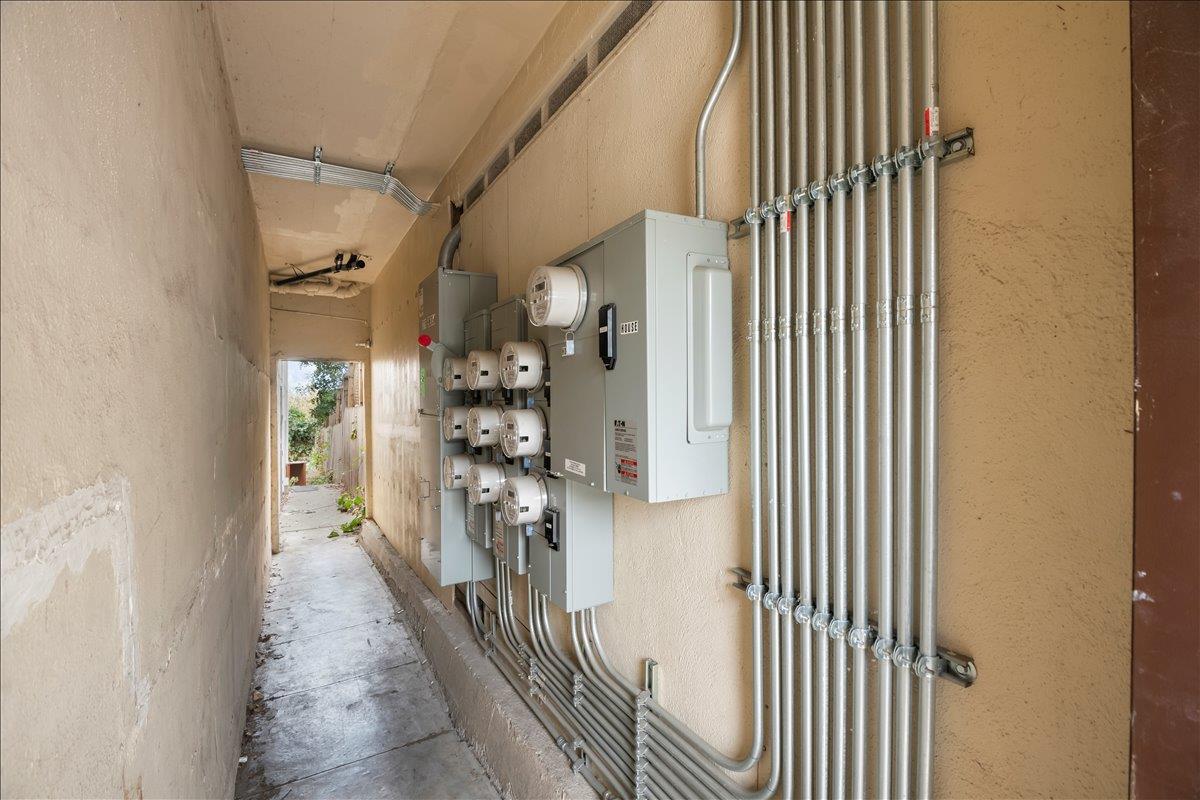 Detail Gallery Image 31 of 34 For 3719 Emerson St, Oakland,  CA 94610 - – Beds | – Baths