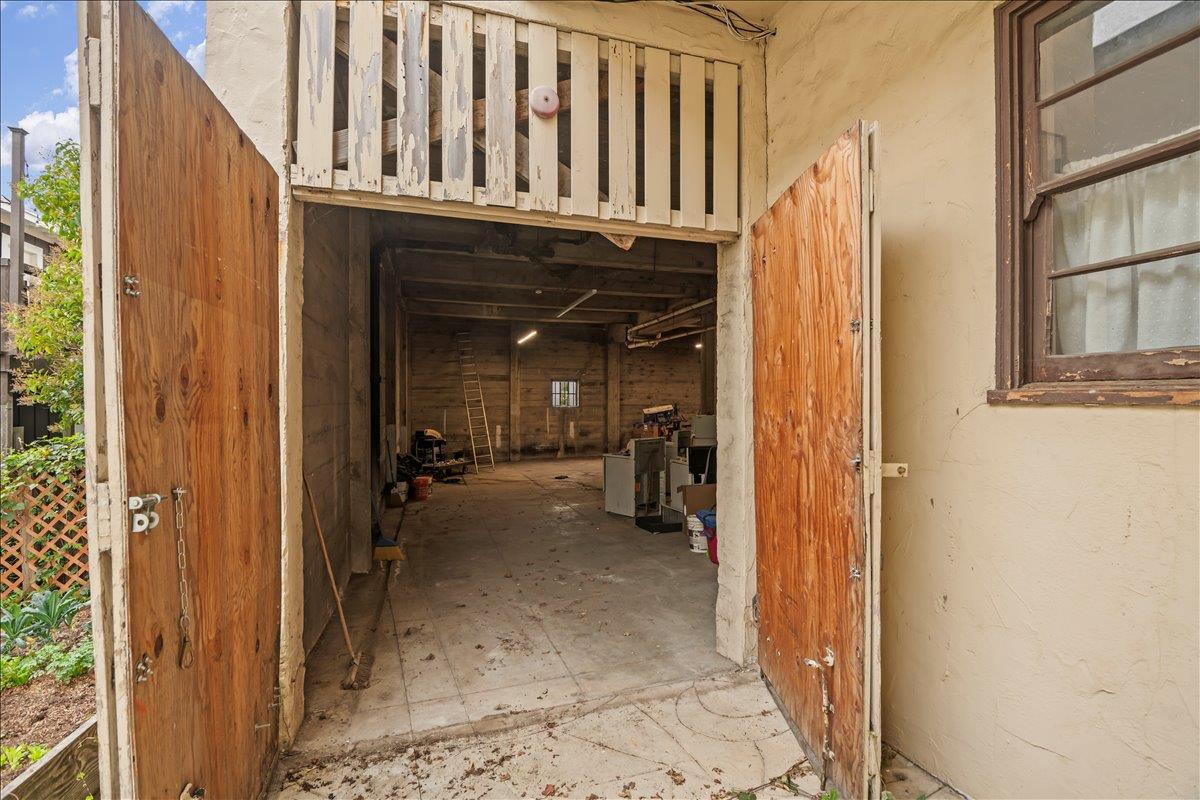 Detail Gallery Image 6 of 34 For 3719 Emerson St, Oakland,  CA 94610 - – Beds | – Baths