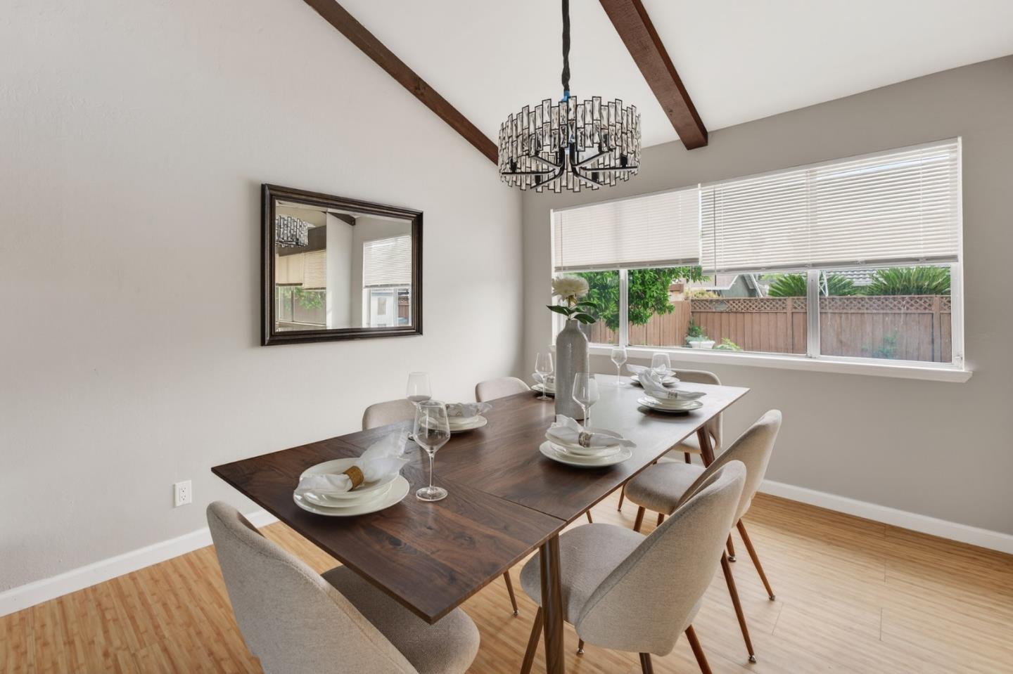 Detail Gallery Image 11 of 47 For 5342 Avenida Almendros, San Jose,  CA 95123 - 4 Beds | 3 Baths