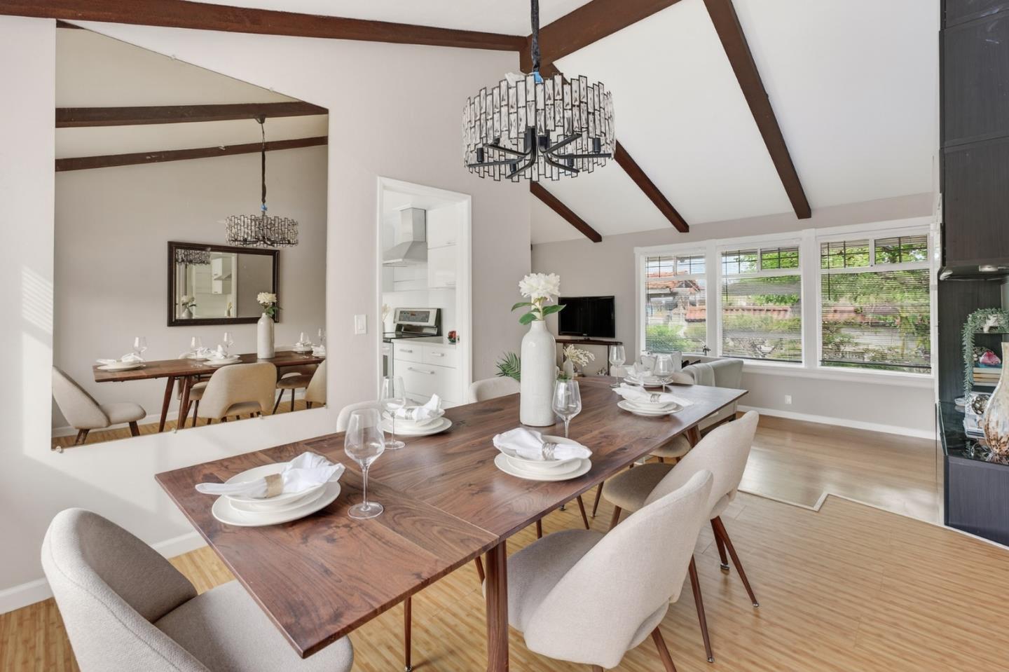 Detail Gallery Image 9 of 47 For 5342 Avenida Almendros, San Jose,  CA 95123 - 4 Beds | 3 Baths