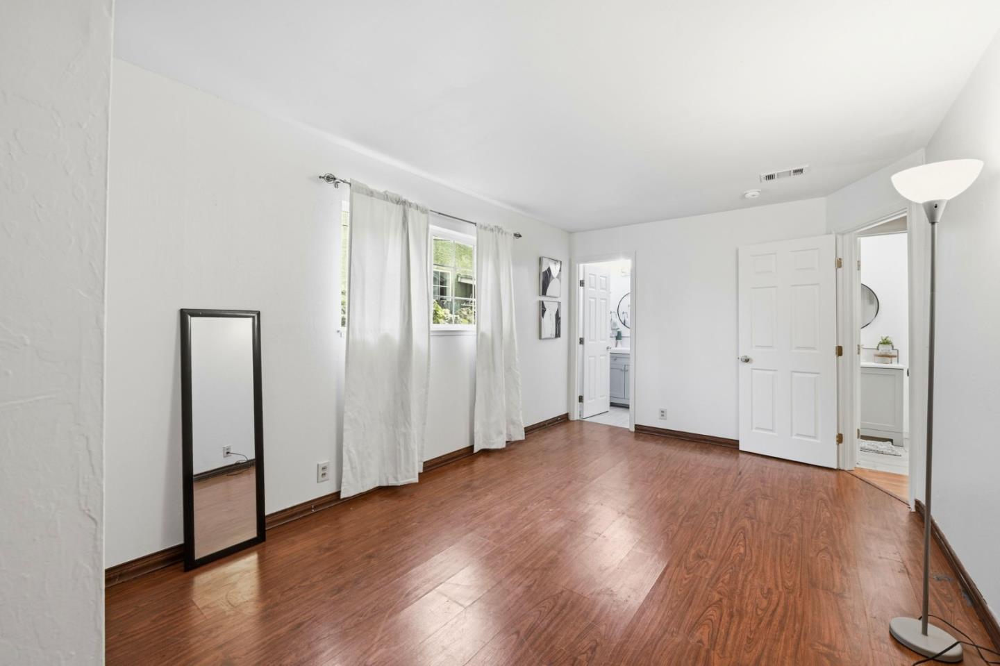 Detail Gallery Image 20 of 35 For 866 Mccreery Ave, San Jose,  CA 95116 - 5 Beds | 3 Baths