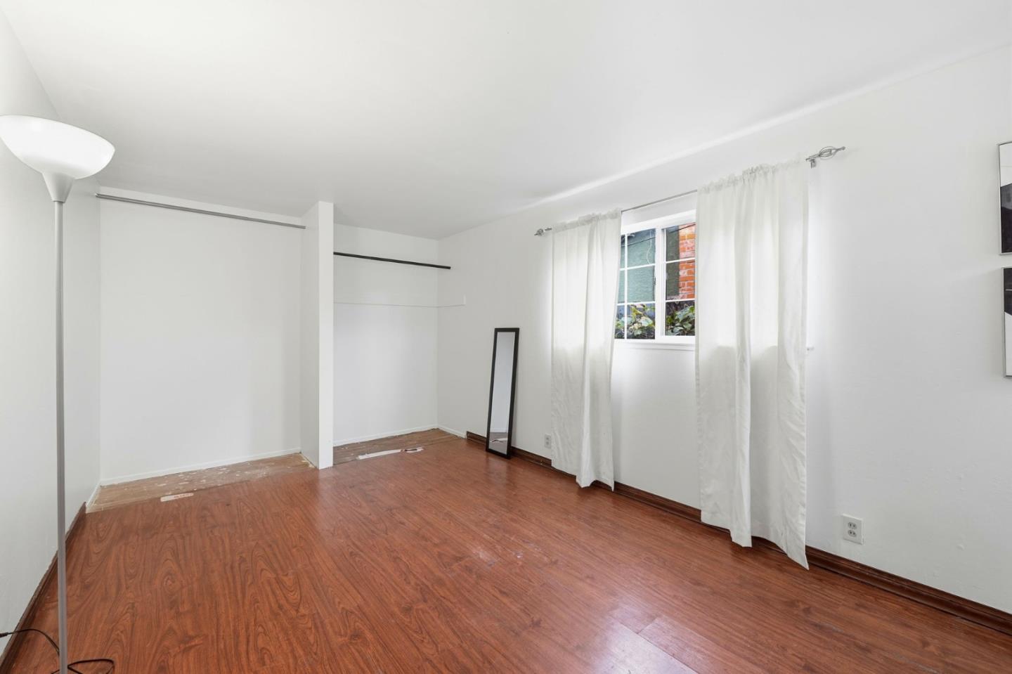 Detail Gallery Image 21 of 35 For 866 Mccreery Ave, San Jose,  CA 95116 - 5 Beds | 3 Baths