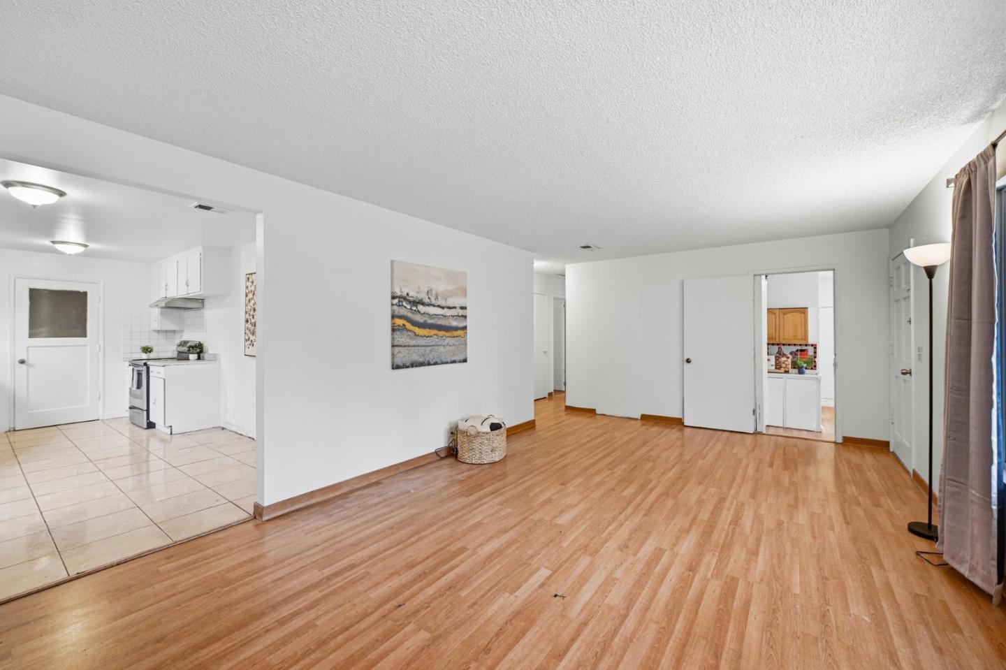 Detail Gallery Image 6 of 35 For 866 Mccreery Ave, San Jose,  CA 95116 - 5 Beds | 3 Baths