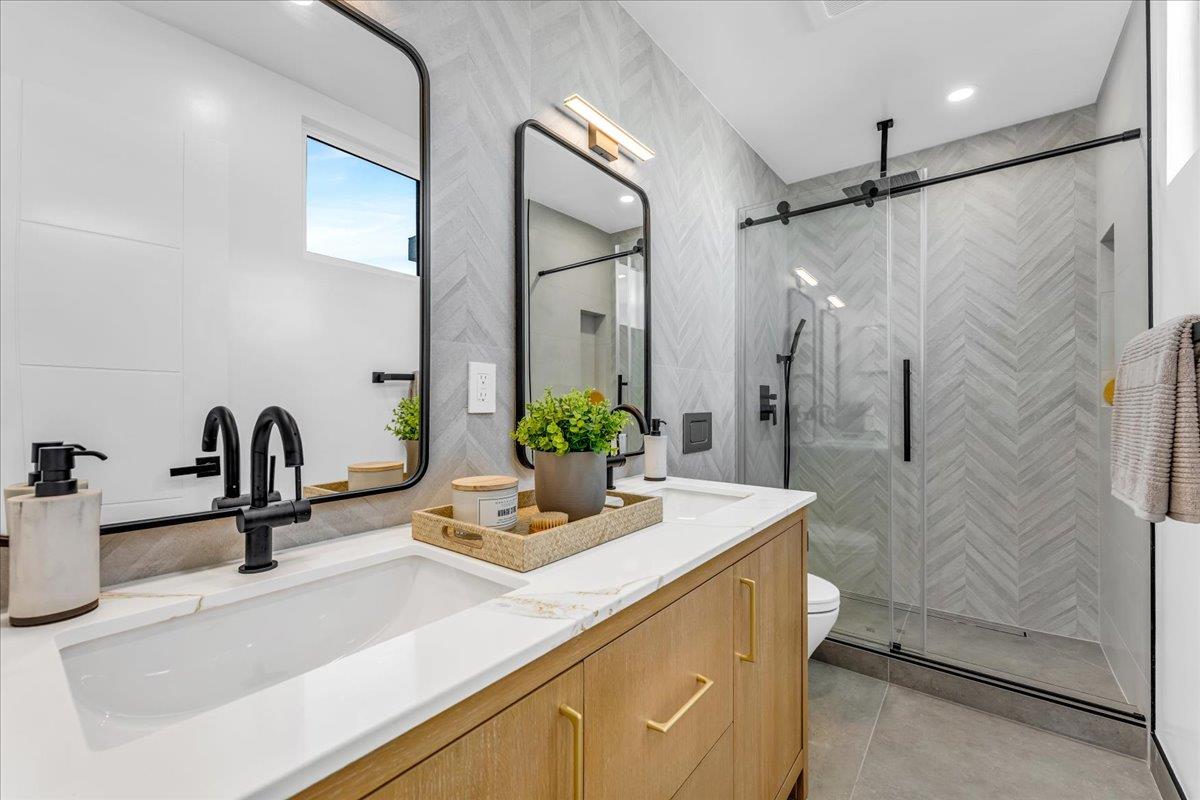 Detail Gallery Image 27 of 46 For 60 Wavecrest Dr, Daly City,  CA 94015 - 3 Beds | 2 Baths