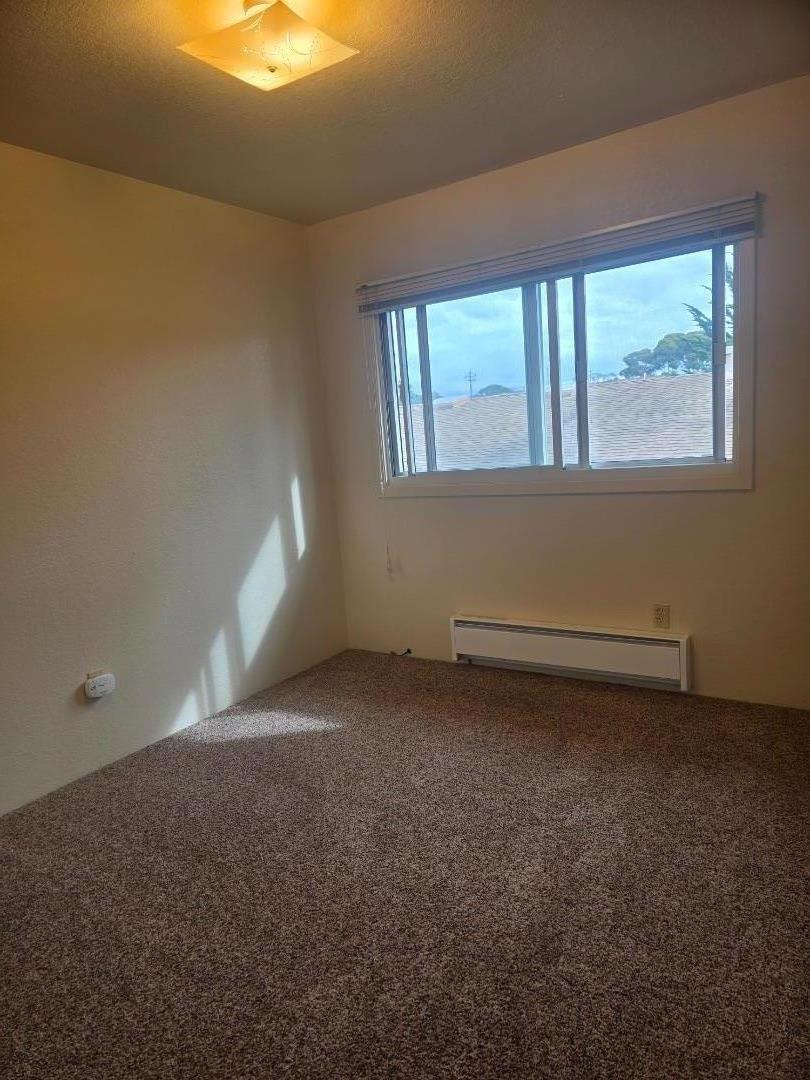 Detail Gallery Image 12 of 15 For 420 Dela Vina Ave #2,  Monterey,  CA 93940 - 2 Beds | 2 Baths