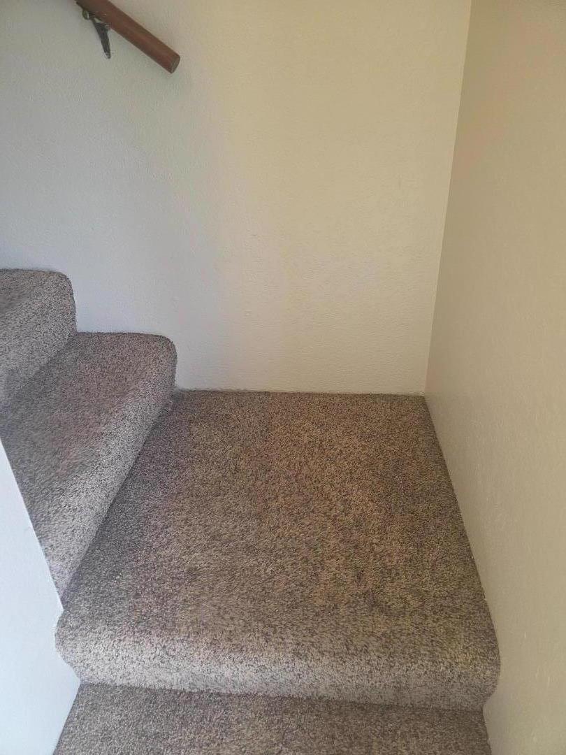 Detail Gallery Image 5 of 15 For 420 Dela Vina Ave #2,  Monterey,  CA 93940 - 2 Beds | 2 Baths