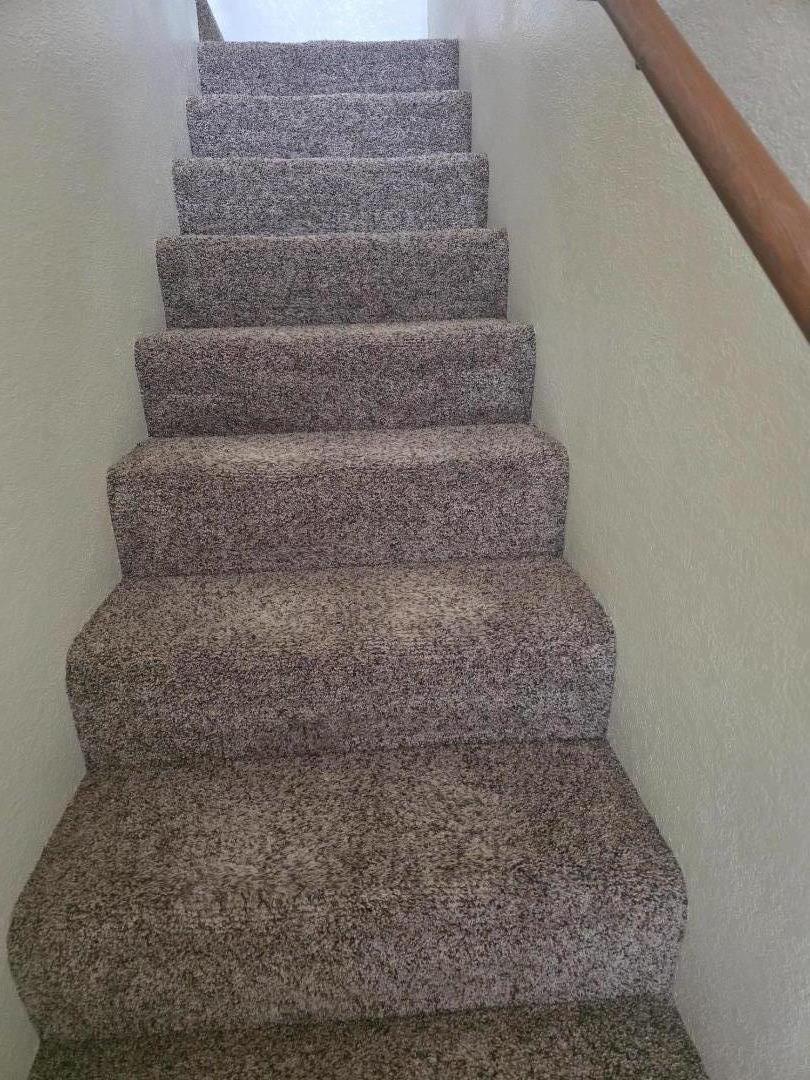 Detail Gallery Image 9 of 15 For 420 Dela Vina Ave #2,  Monterey,  CA 93940 - 2 Beds | 2 Baths