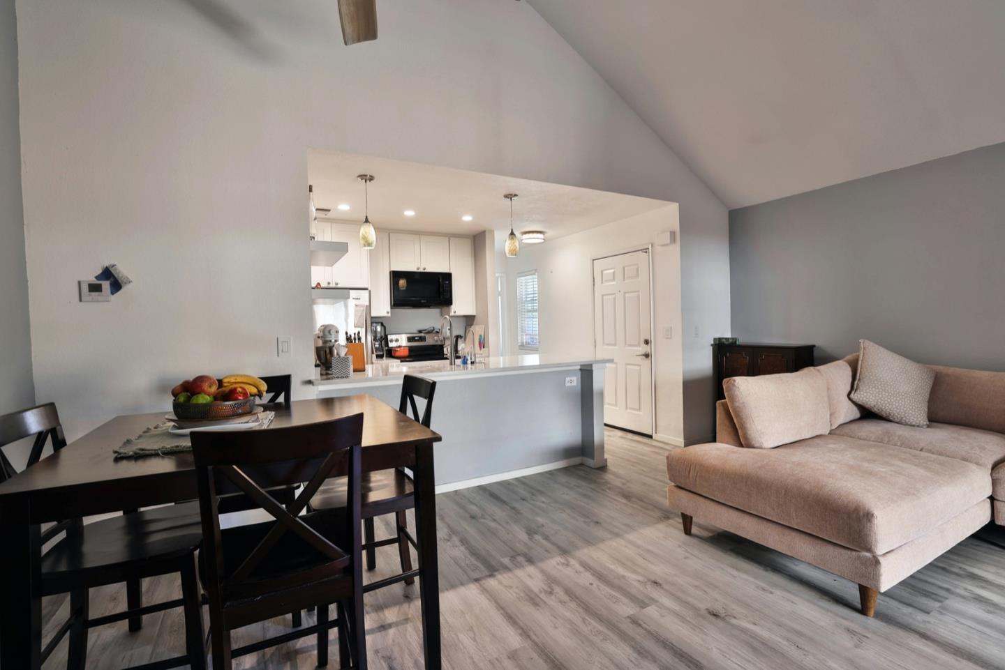 Detail Gallery Image 12 of 38 For 741 Lilly Ln, Morgan Hill,  CA 95037 - 2 Beds | 2 Baths