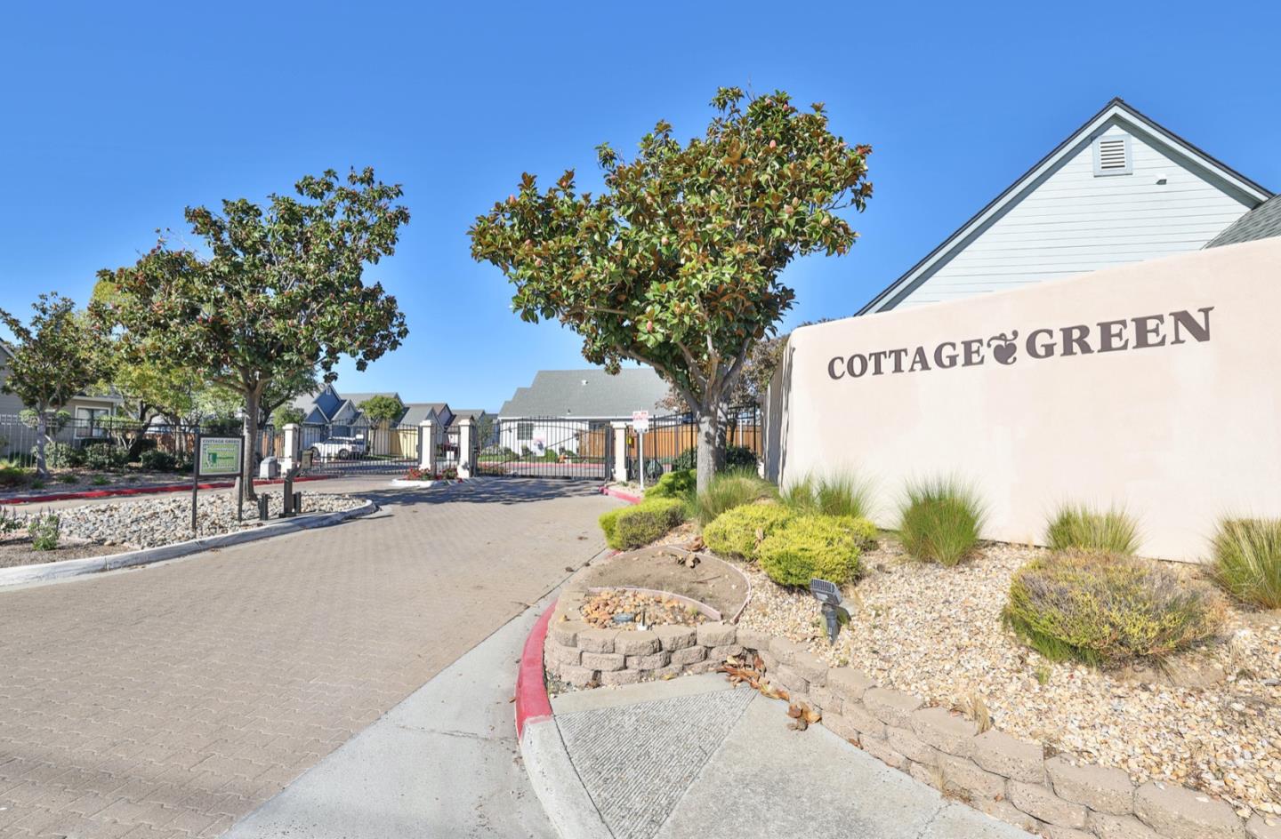 Detail Gallery Image 2 of 38 For 741 Lilly Ln, Morgan Hill,  CA 95037 - 2 Beds | 2 Baths