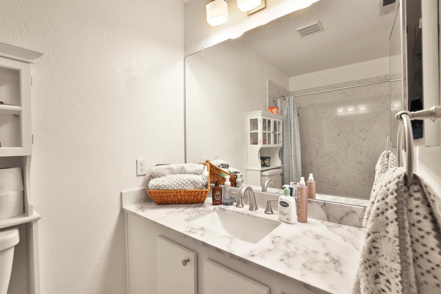 Detail Gallery Image 21 of 38 For 741 Lilly Ln, Morgan Hill,  CA 95037 - 2 Beds | 2 Baths