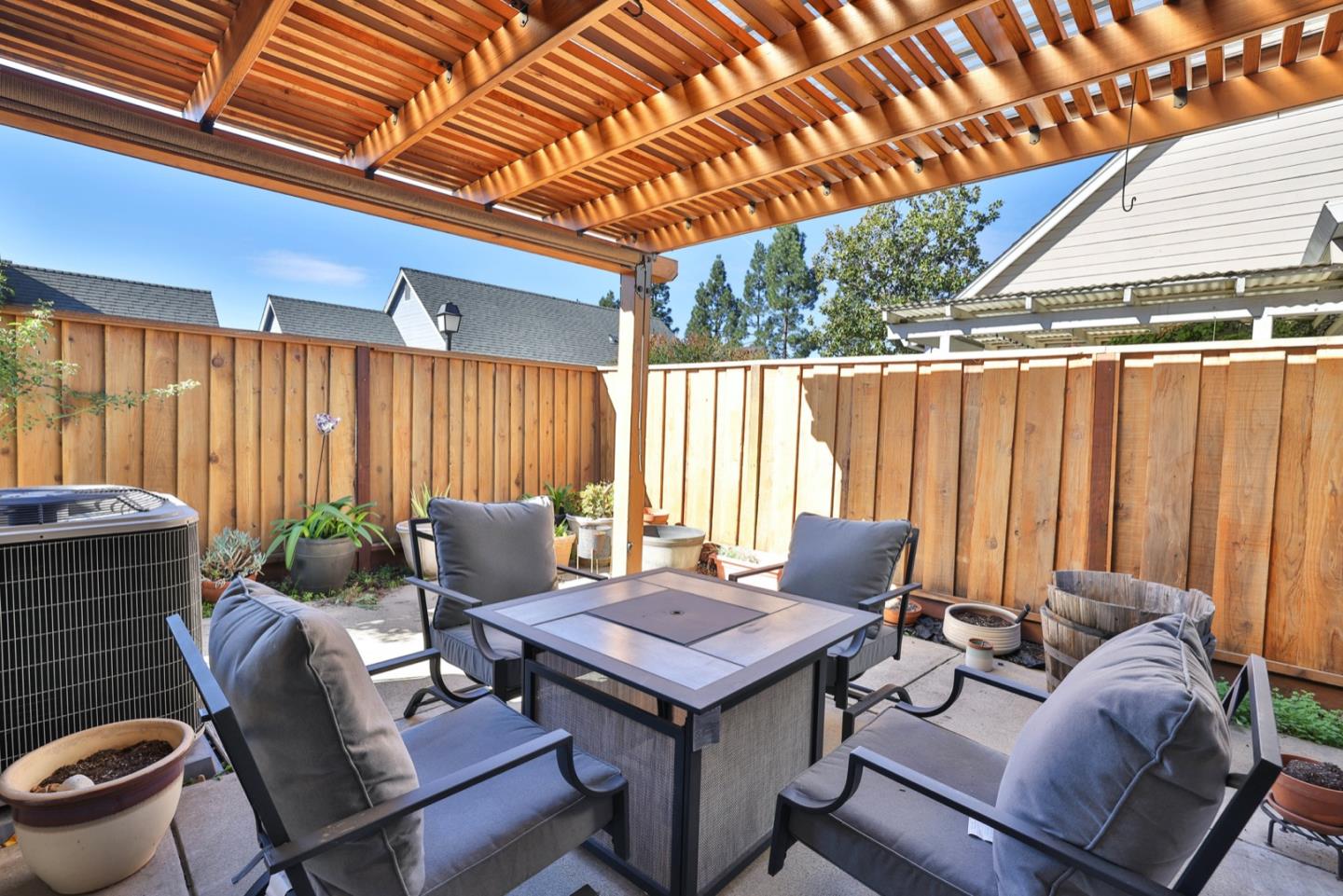 Detail Gallery Image 28 of 38 For 741 Lilly Ln, Morgan Hill,  CA 95037 - 2 Beds | 2 Baths