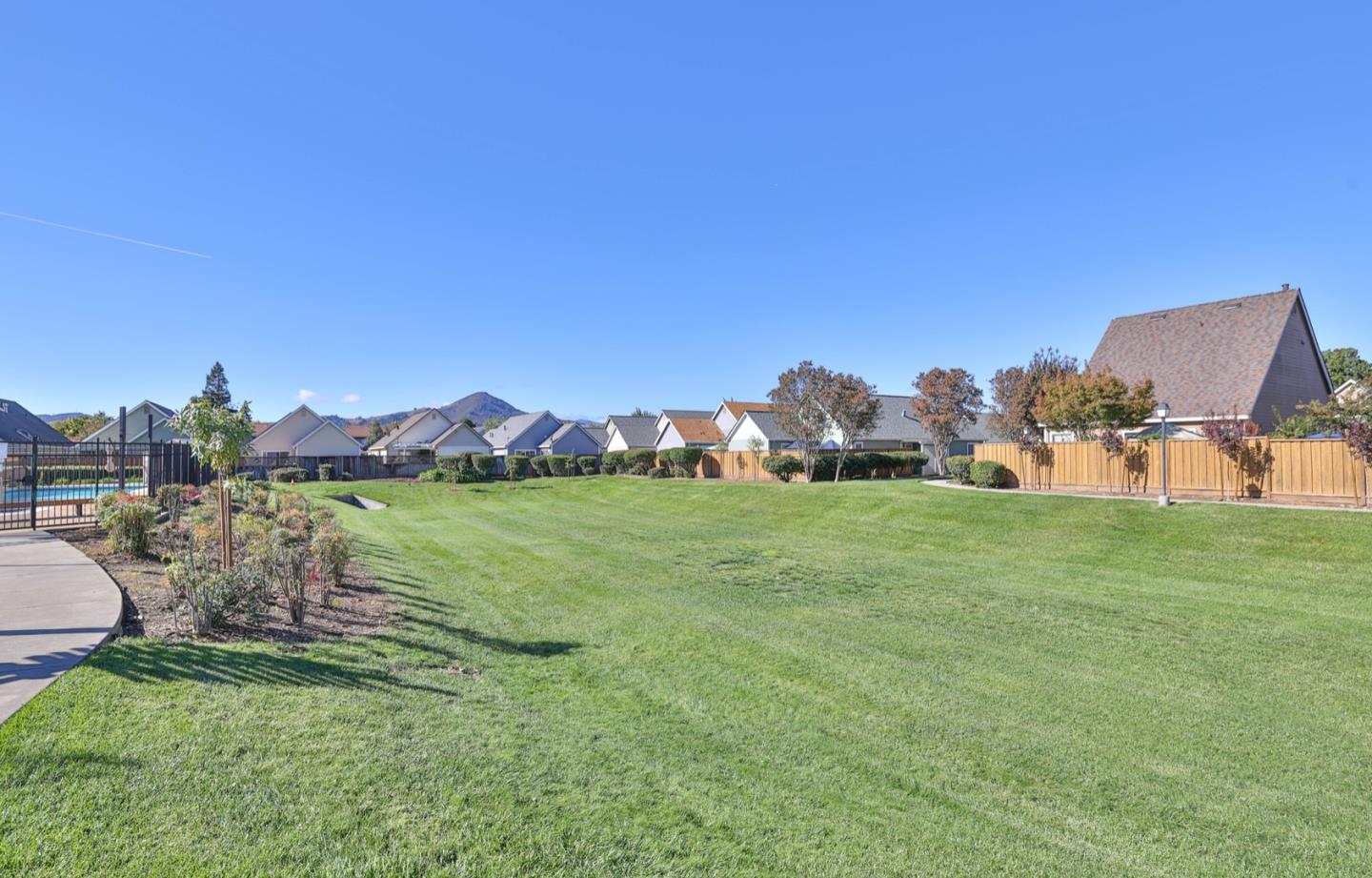 Detail Gallery Image 34 of 38 For 741 Lilly Ln, Morgan Hill,  CA 95037 - 2 Beds | 2 Baths