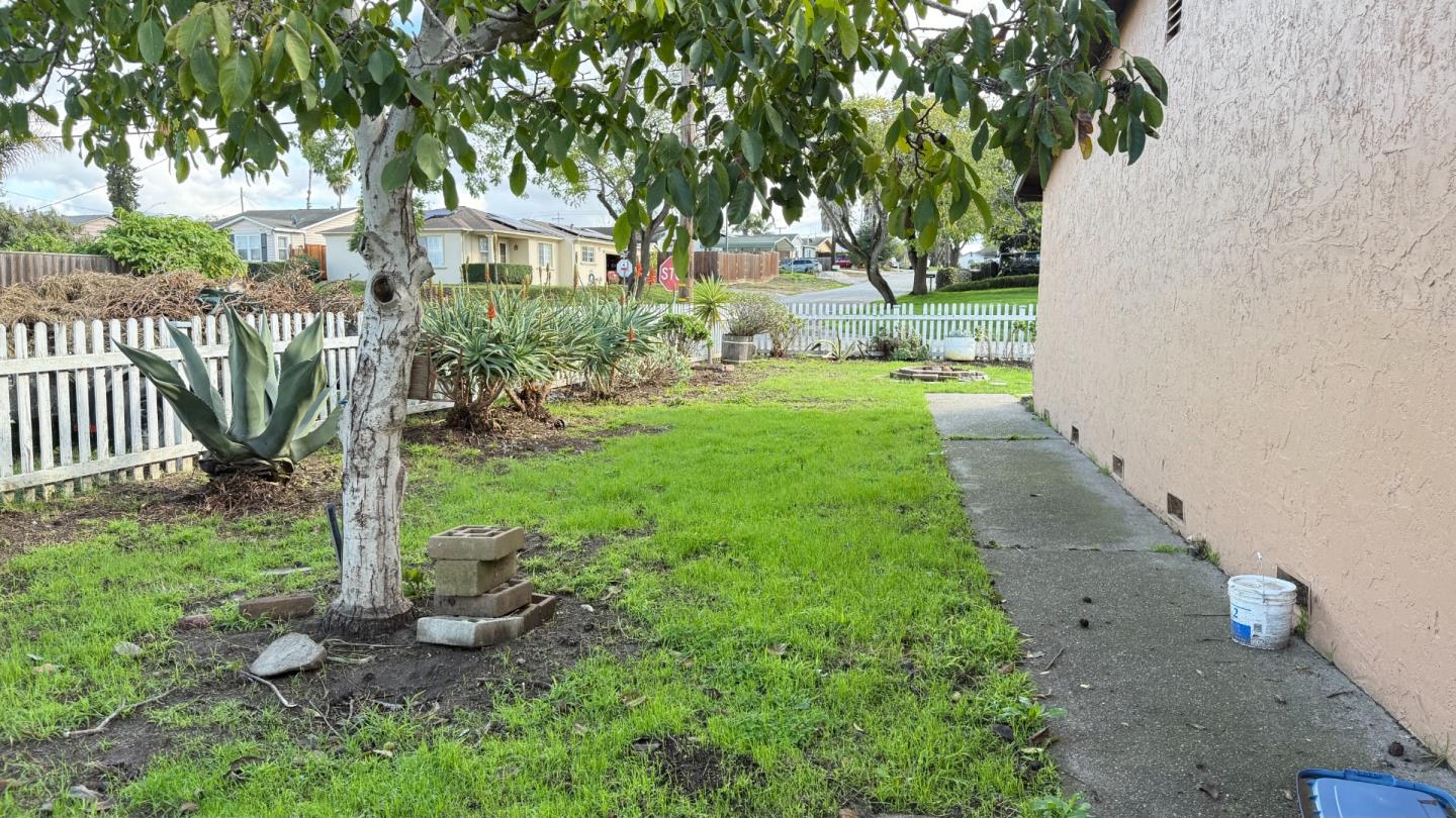 Detail Gallery Image 13 of 30 For 271 Paul Ave, Salinas,  CA 93906 - 3 Beds | 2 Baths