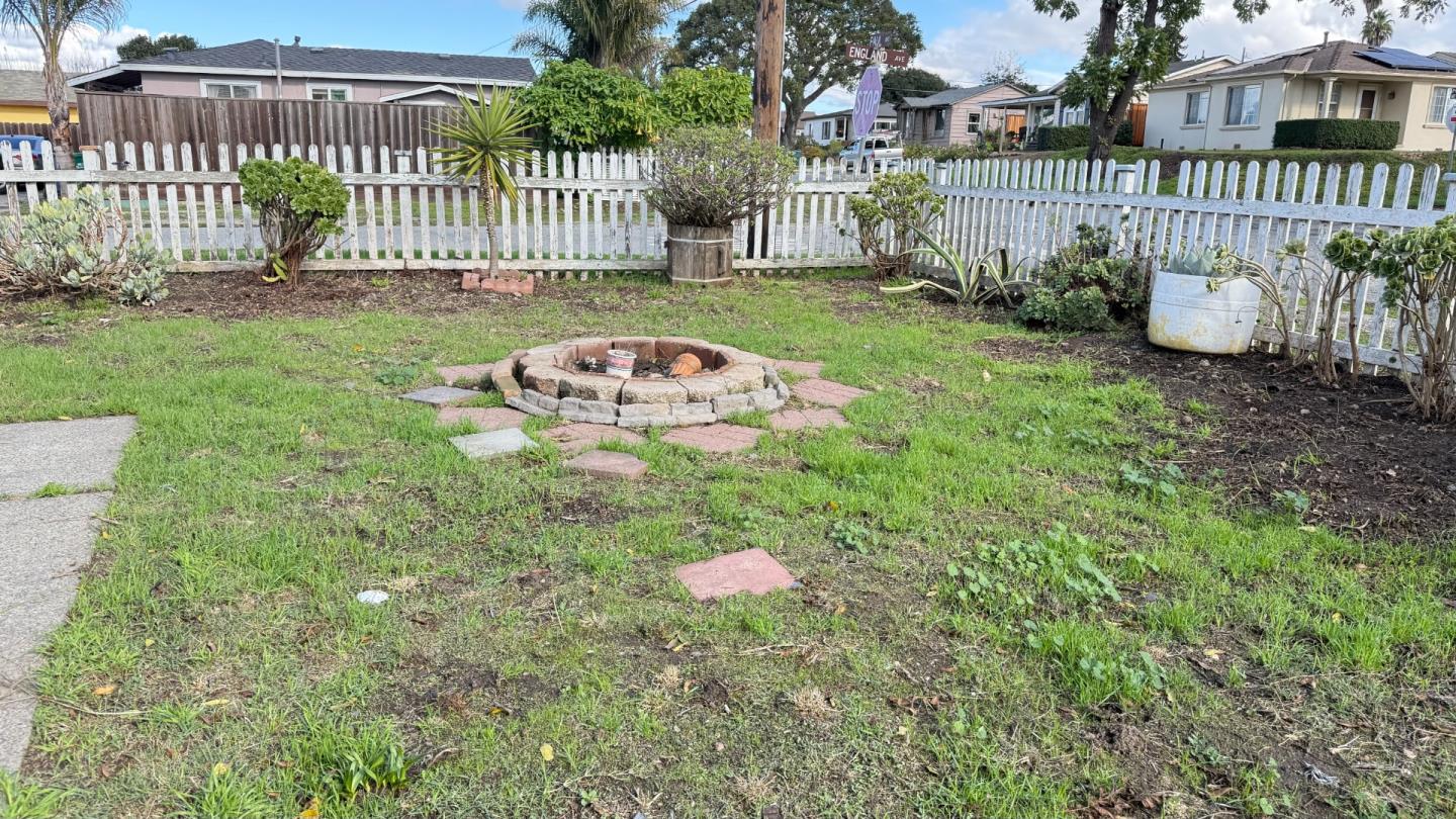 Detail Gallery Image 14 of 30 For 271 Paul Ave, Salinas,  CA 93906 - 3 Beds | 2 Baths