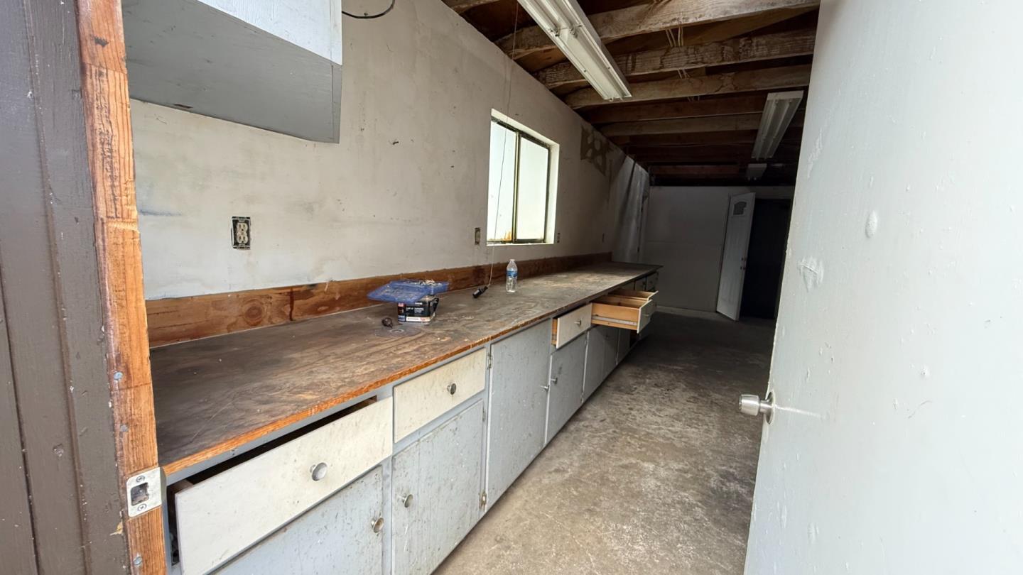 Detail Gallery Image 9 of 30 For 271 Paul Ave, Salinas,  CA 93906 - 3 Beds | 2 Baths