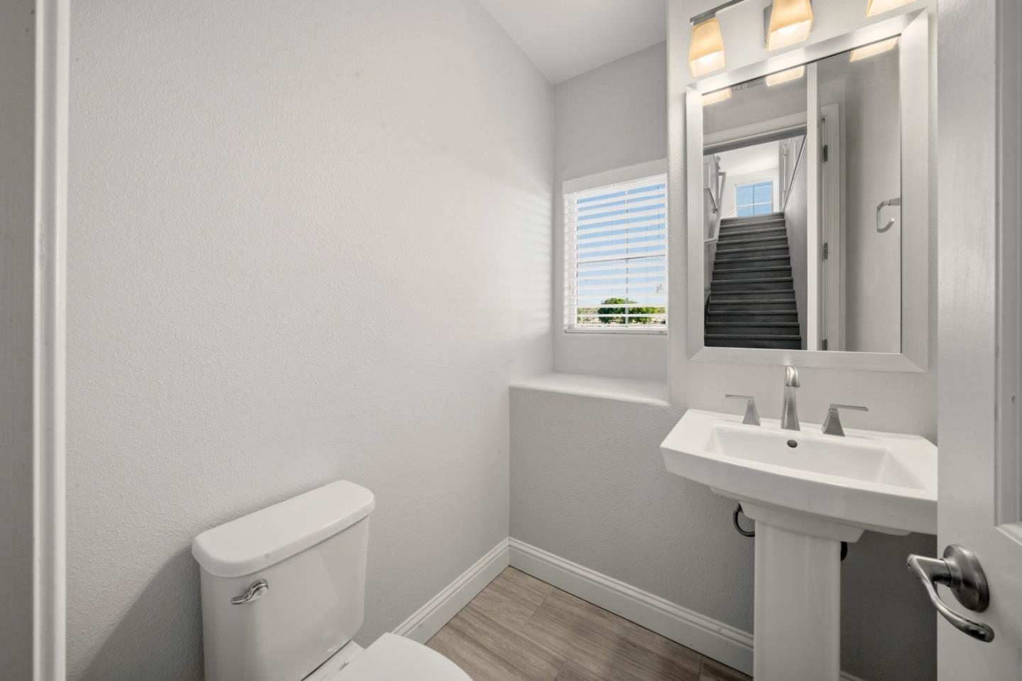 Detail Gallery Image 20 of 32 For 2947 Abrams Dr, Marina,  CA 93933 - 4 Beds | 2/1 Baths