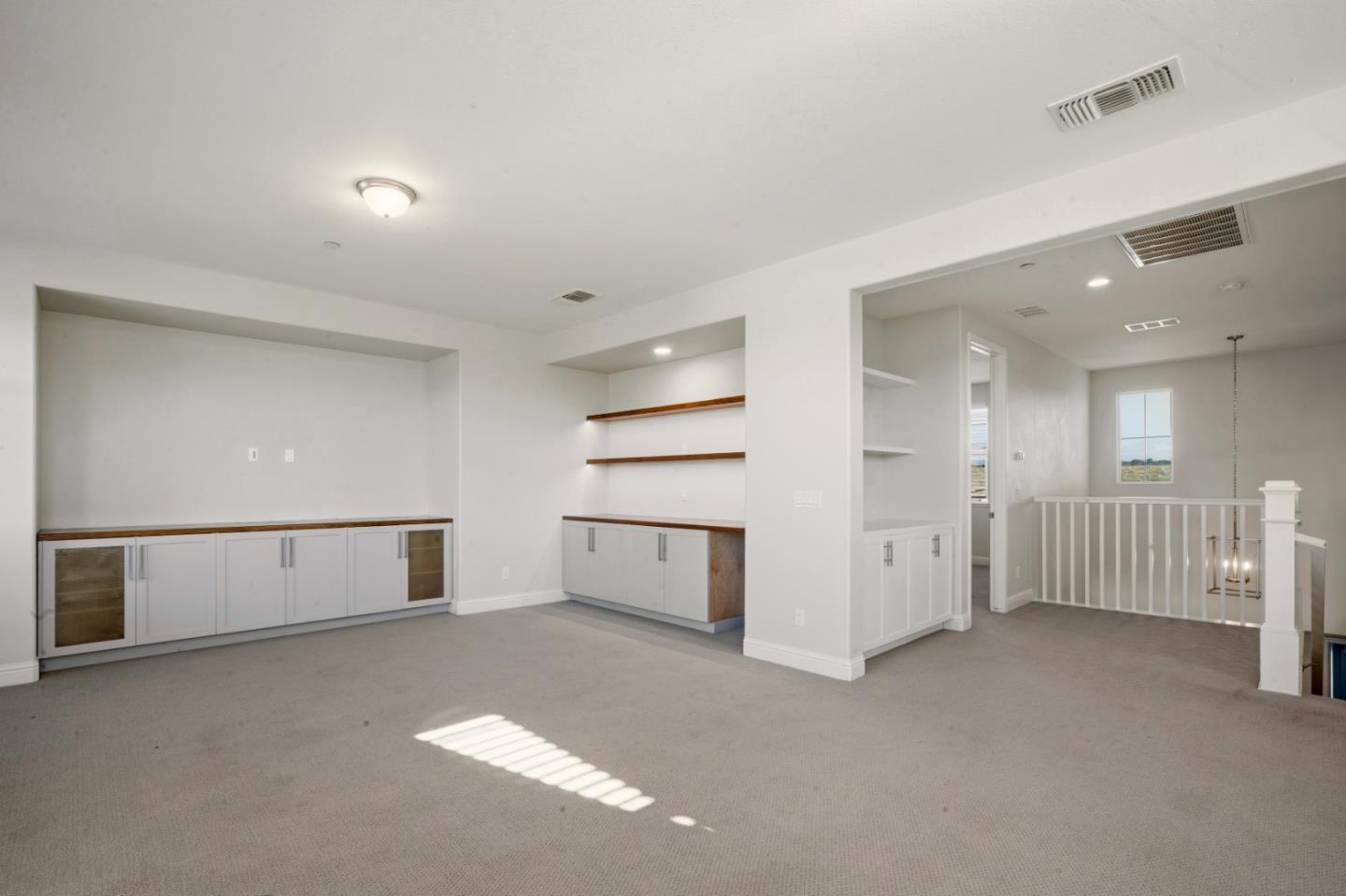 Detail Gallery Image 23 of 32 For 2947 Abrams Dr, Marina,  CA 93933 - 4 Beds | 2/1 Baths