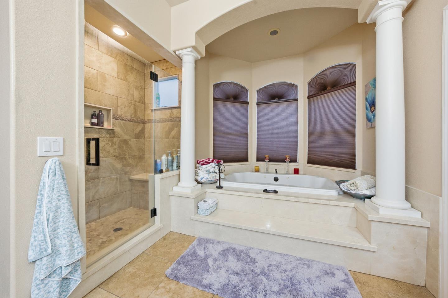 Detail Gallery Image 14 of 34 For 2000 Wellington Dr, Milpitas,  CA 95035 - 4 Beds | 3 Baths