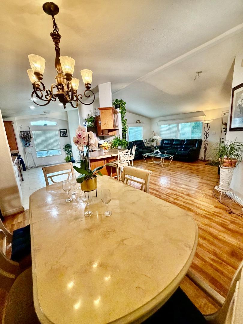 Detail Gallery Image 6 of 10 For 165 Blossom Hill  #268 Rd #268,  San Jose,  CA 95123 - 3 Beds | 2 Baths