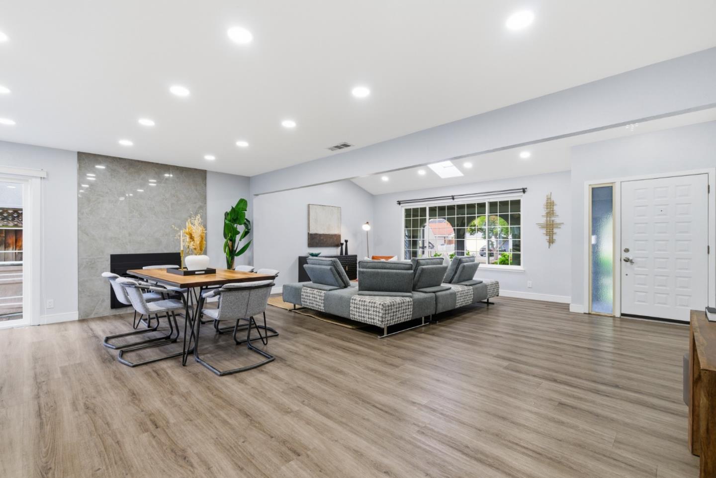 Detail Gallery Image 13 of 50 For 326 Springpark Cir, San Jose,  CA 95136 - 4 Beds | 2 Baths