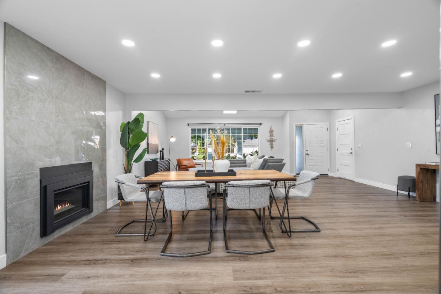 Detail Gallery Image 14 of 50 For 326 Springpark Cir, San Jose,  CA 95136 - 4 Beds | 2 Baths