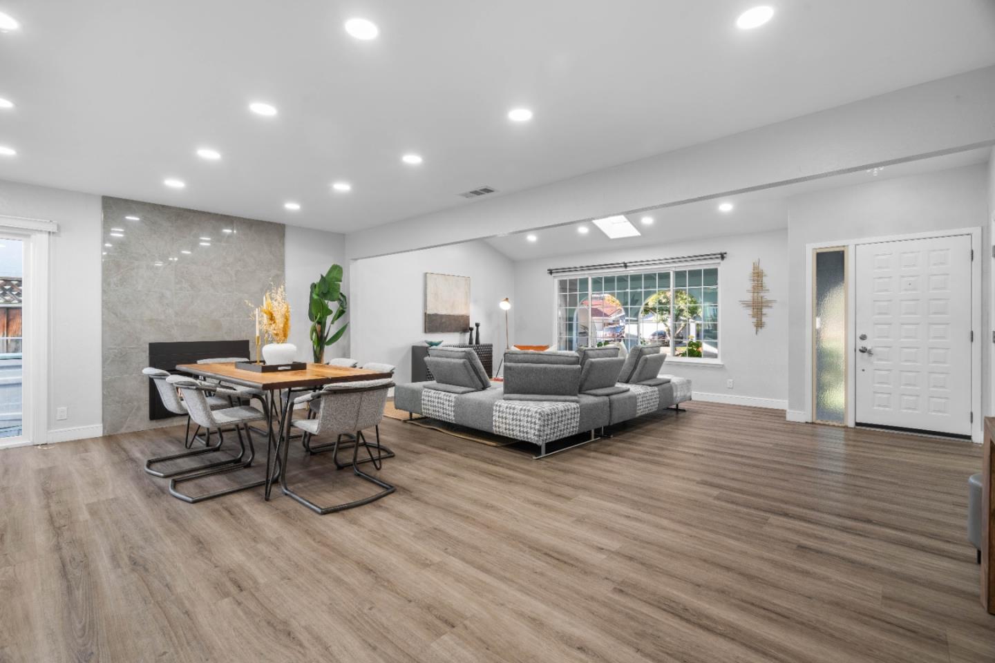 Detail Gallery Image 16 of 50 For 326 Springpark Cir, San Jose,  CA 95136 - 4 Beds | 2 Baths