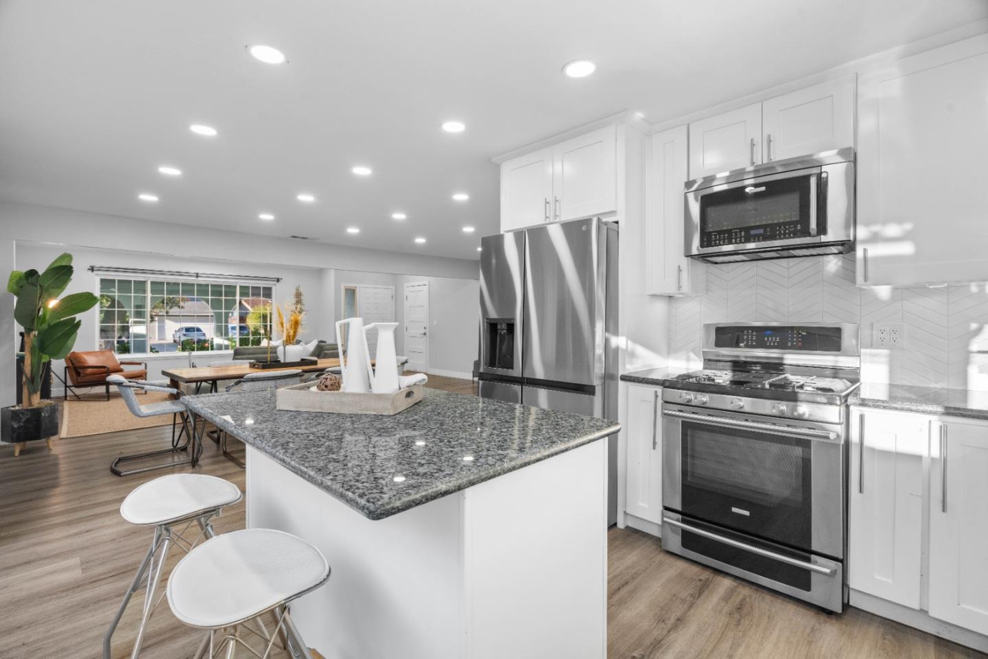 Detail Gallery Image 25 of 50 For 326 Springpark Cir, San Jose,  CA 95136 - 4 Beds | 2 Baths