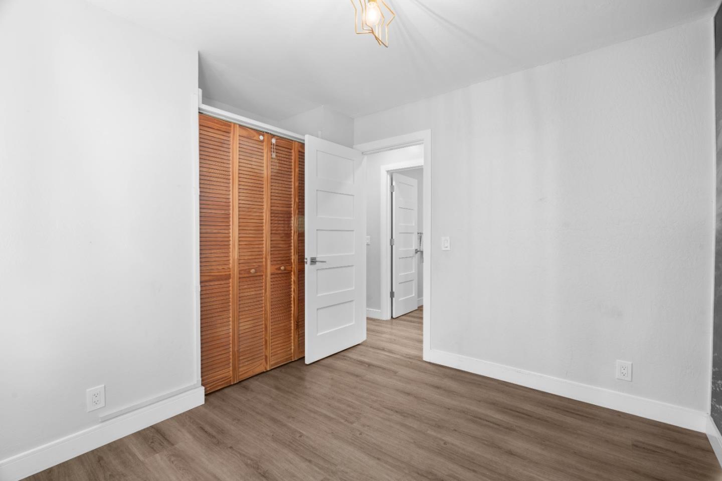 Detail Gallery Image 33 of 50 For 326 Springpark Cir, San Jose,  CA 95136 - 4 Beds | 2 Baths