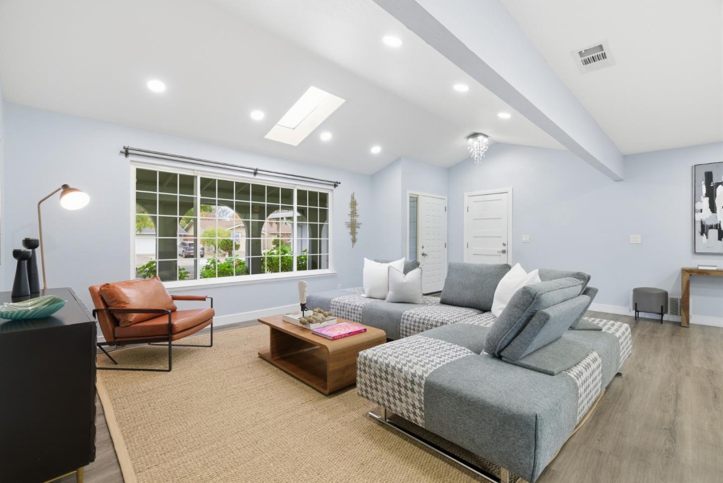 Detail Gallery Image 9 of 50 For 326 Springpark Cir, San Jose,  CA 95136 - 4 Beds | 2 Baths