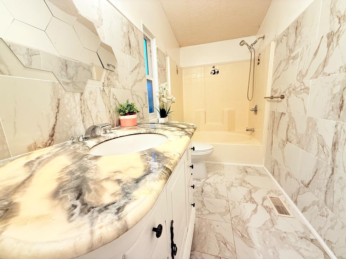 Detail Gallery Image 24 of 27 For 411 Lewis #335,  San Jose,  CA 95111 - 4 Beds | 2 Baths