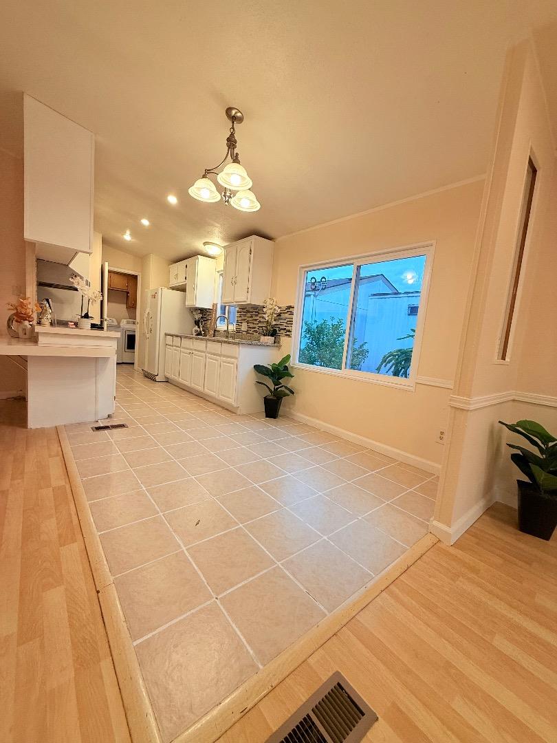 Detail Gallery Image 7 of 27 For 411 Lewis #335,  San Jose,  CA 95111 - 4 Beds | 2 Baths