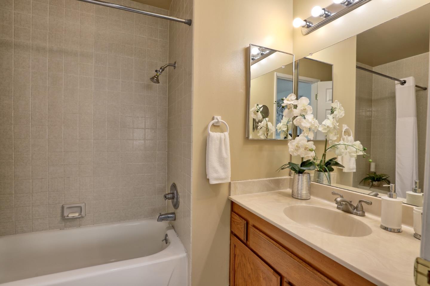 Detail Gallery Image 16 of 26 For 2040 Main St #106,  Santa Clara,  CA 95050 - 2 Beds | 2/1 Baths