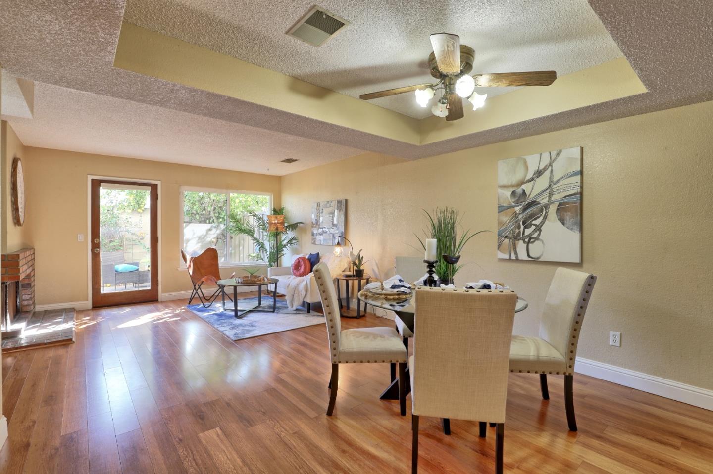 Detail Gallery Image 4 of 26 For 2040 Main St #106,  Santa Clara,  CA 95050 - 2 Beds | 2/1 Baths