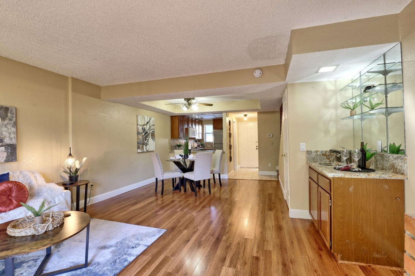 Detail Gallery Image 7 of 26 For 2040 Main St #106,  Santa Clara,  CA 95050 - 2 Beds | 2/1 Baths