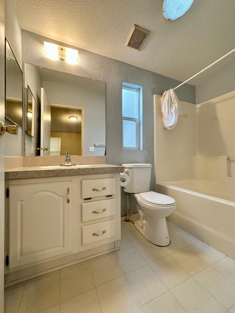 Detail Gallery Image 13 of 16 For 411 Lewis Rd #235,  San Jose,  CA 95111 - 3 Beds | 2 Baths