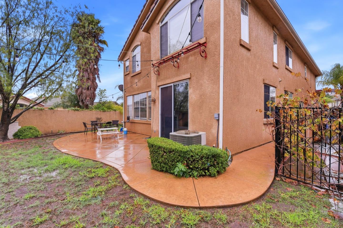 Detail Gallery Image 20 of 23 For 125 Macademia Ln, Simi Valley,  CA 93065 - 4 Beds | 3 Baths