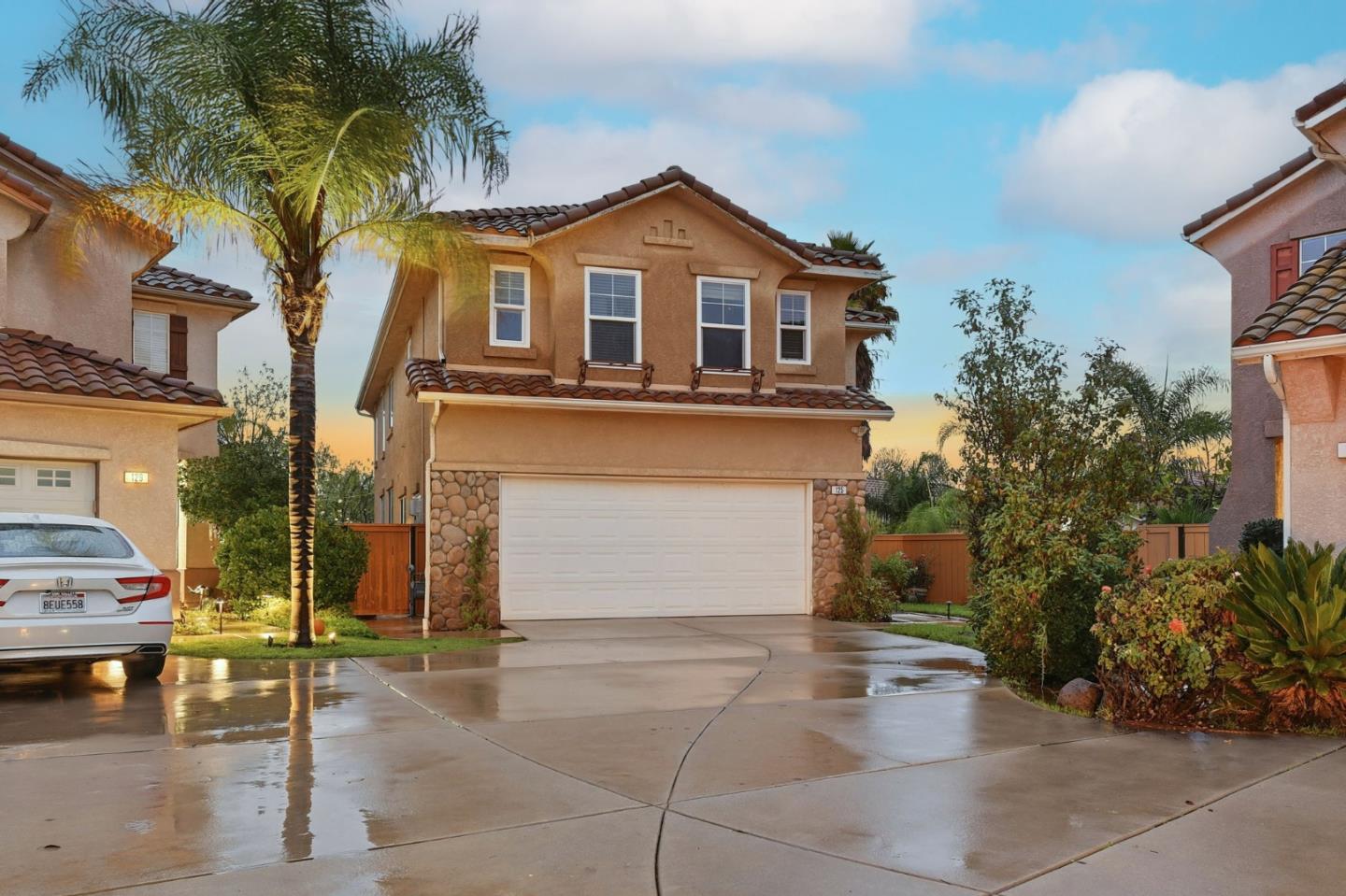 Detail Gallery Image 3 of 23 For 125 Macademia Ln, Simi Valley,  CA 93065 - 4 Beds | 3 Baths