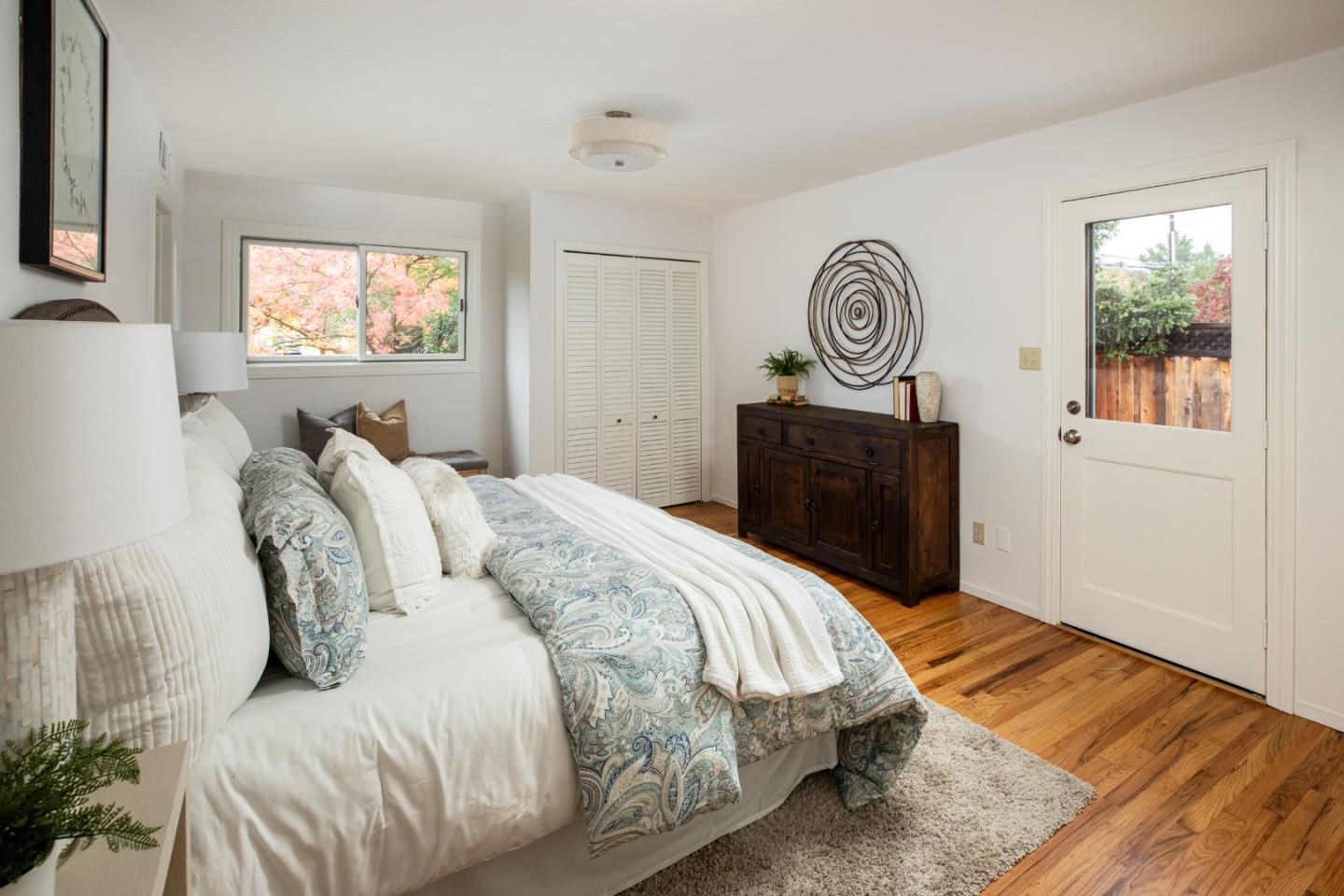 Detail Gallery Image 17 of 27 For 1264 Richardson Ave, Los Altos,  CA 94024 - 4 Beds | 2/1 Baths
