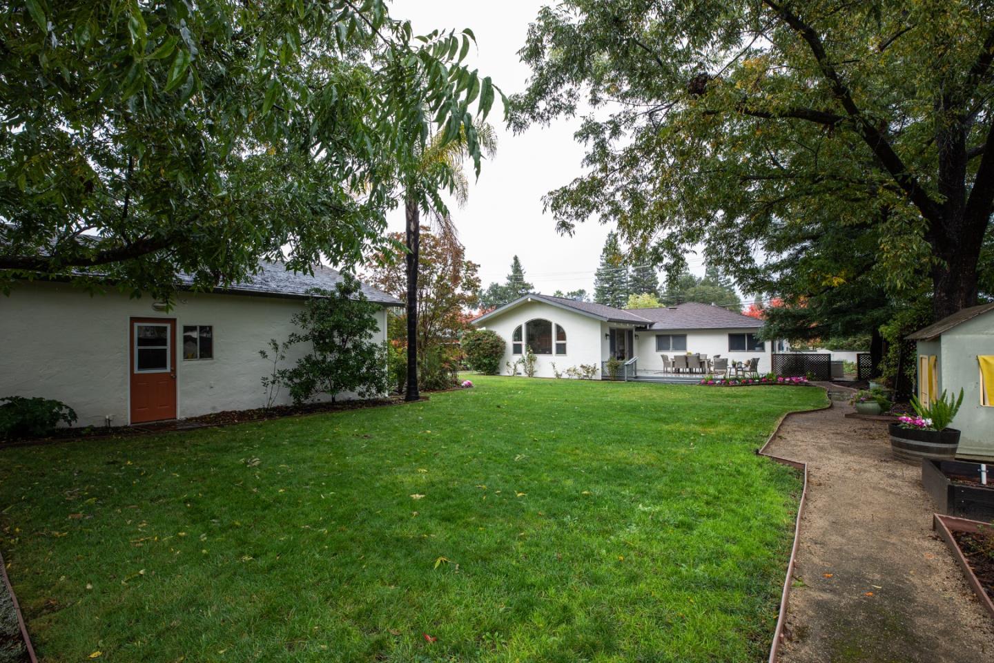 Detail Gallery Image 23 of 27 For 1264 Richardson Ave, Los Altos,  CA 94024 - 4 Beds | 2/1 Baths