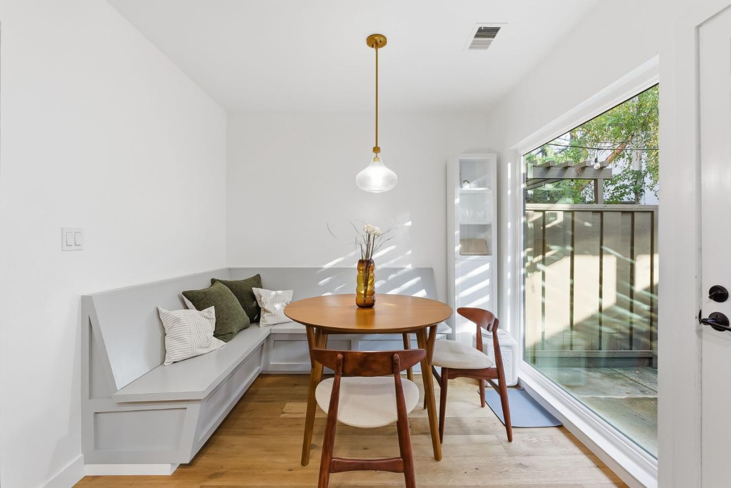 Detail Gallery Image 13 of 30 For 643 Preakness Dr, Walnut Creek,  CA 94597 - 3 Beds | 2/1 Baths