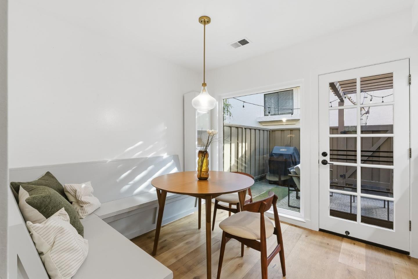 Detail Gallery Image 14 of 30 For 643 Preakness Dr, Walnut Creek,  CA 94597 - 3 Beds | 2/1 Baths