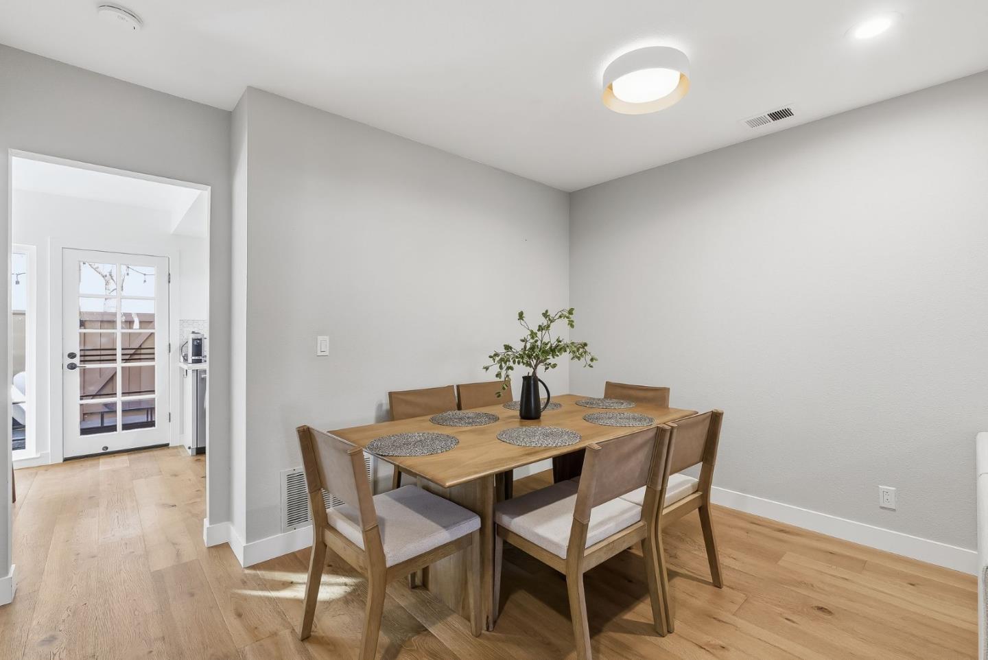 Detail Gallery Image 7 of 30 For 643 Preakness Dr, Walnut Creek,  CA 94597 - 3 Beds | 2/1 Baths