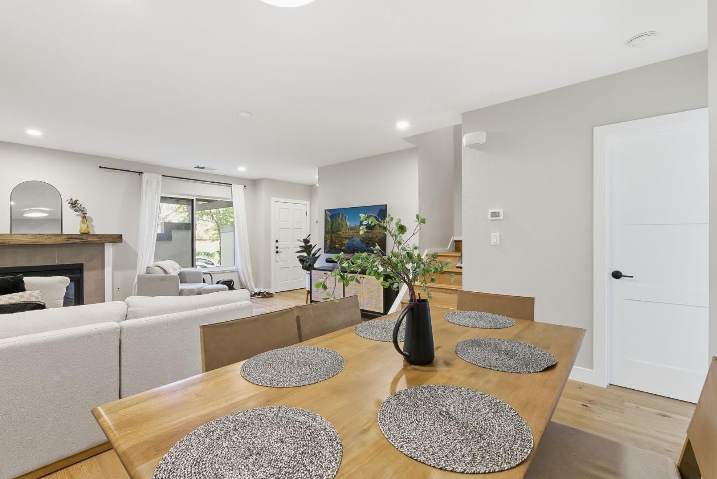 Detail Gallery Image 8 of 30 For 643 Preakness Dr, Walnut Creek,  CA 94597 - 3 Beds | 2/1 Baths